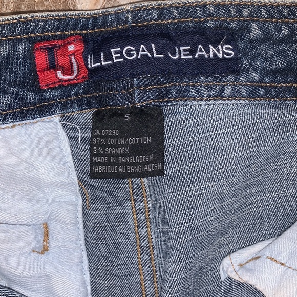 Denim Wide Leg Capri Pants - Picture 6 of 11